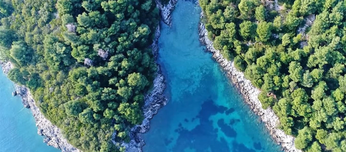 Μια παραλία πραγματικό διαμαντάκι στην Εύβοια - Ένας επίγειος παράδεισος δύο ώρες από την Αθήνα